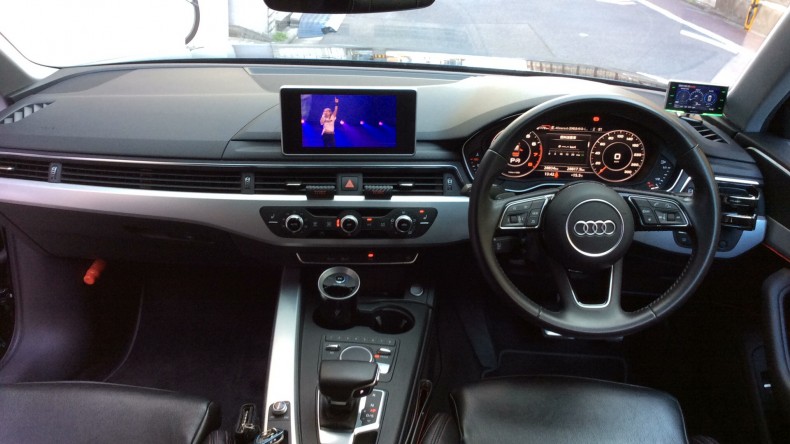 内装インパネ全体