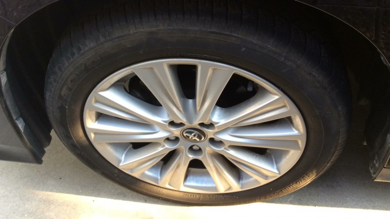 タイヤホイール前