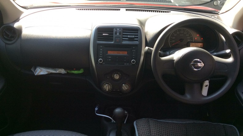 内装インパネ全体