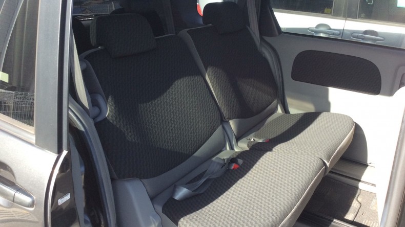 内装後方シート