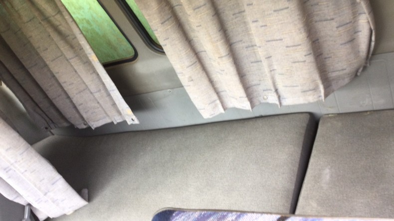 内装後方シート