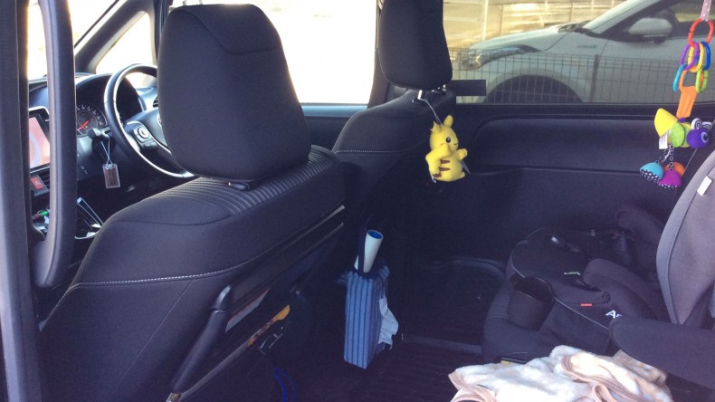 内装後方シート