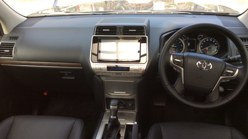 内装インパネ全体