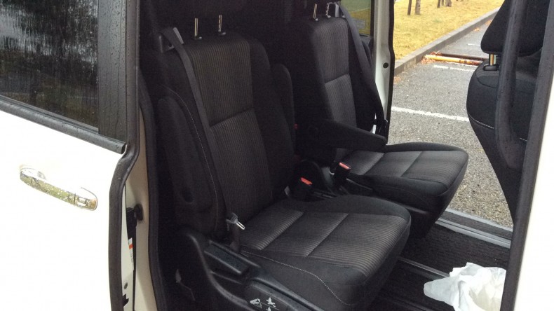 内装後方シート