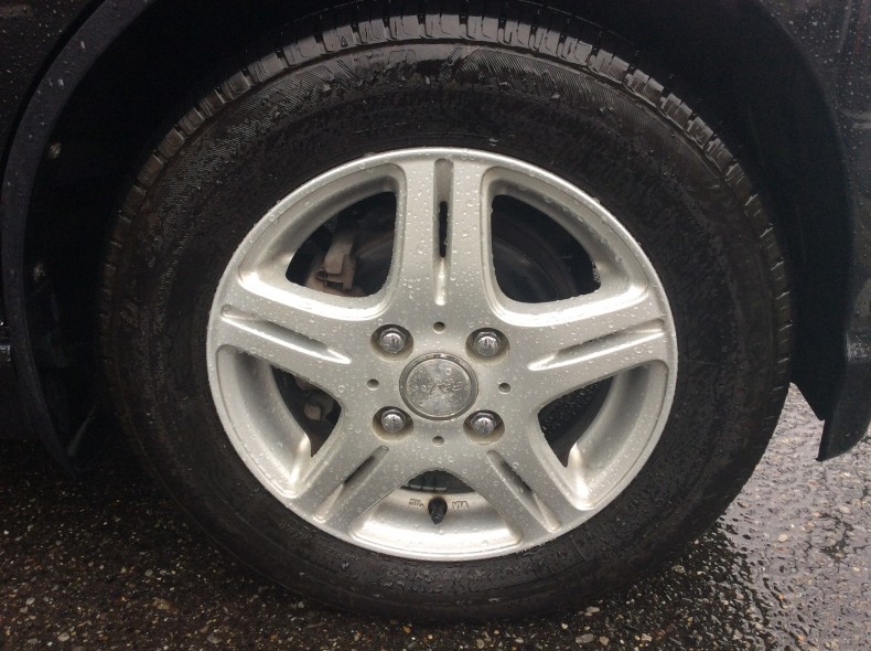 タイヤホイール前