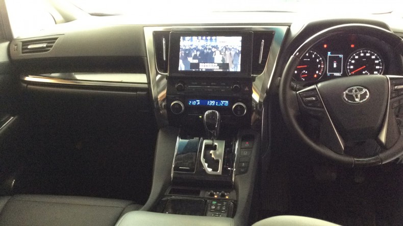 内装インパネ全体