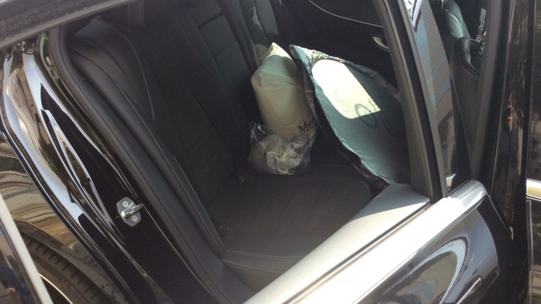 内装後方シート