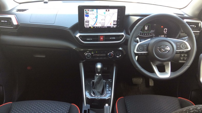 内装インパネ全体