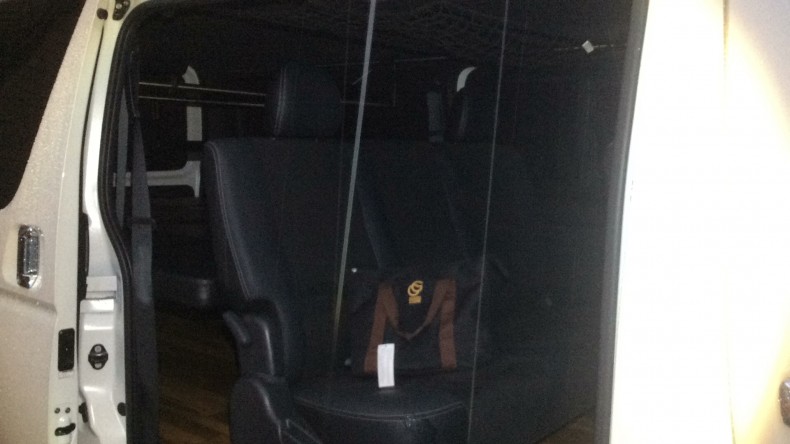 内装後方シート