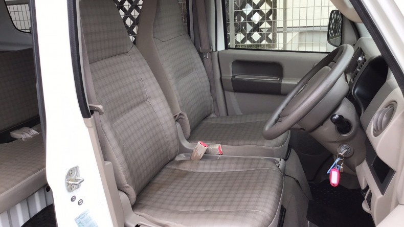 内装前方シート