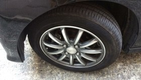 タイヤホイール前