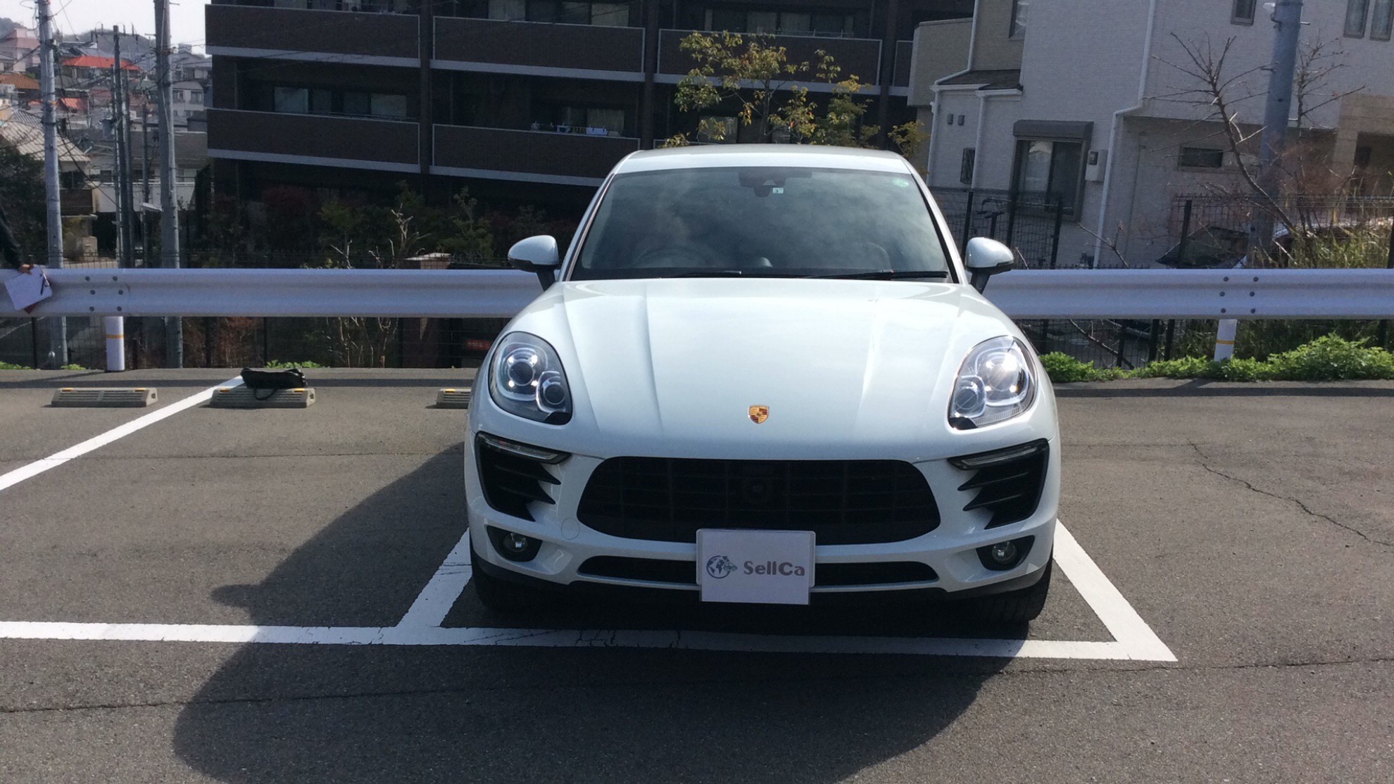 外装前方