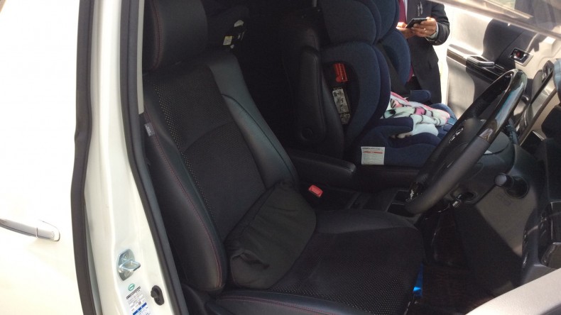 内装前方シート