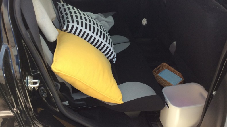 内装後方シート