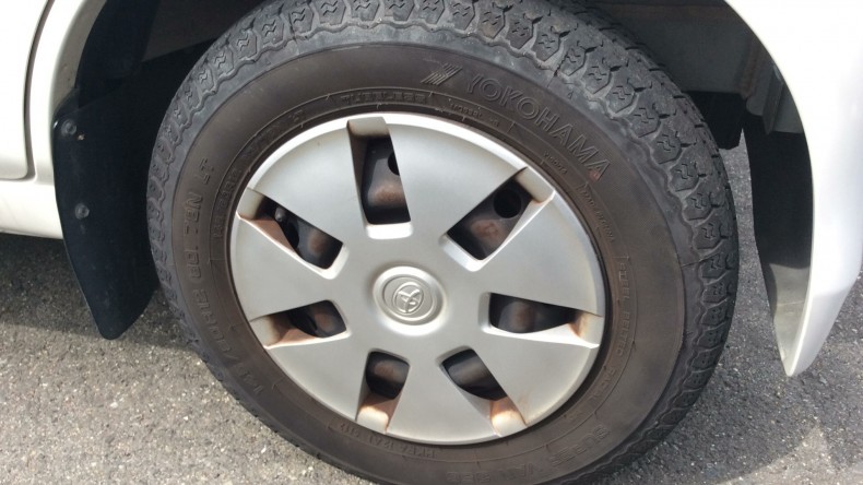 タイヤホイール前