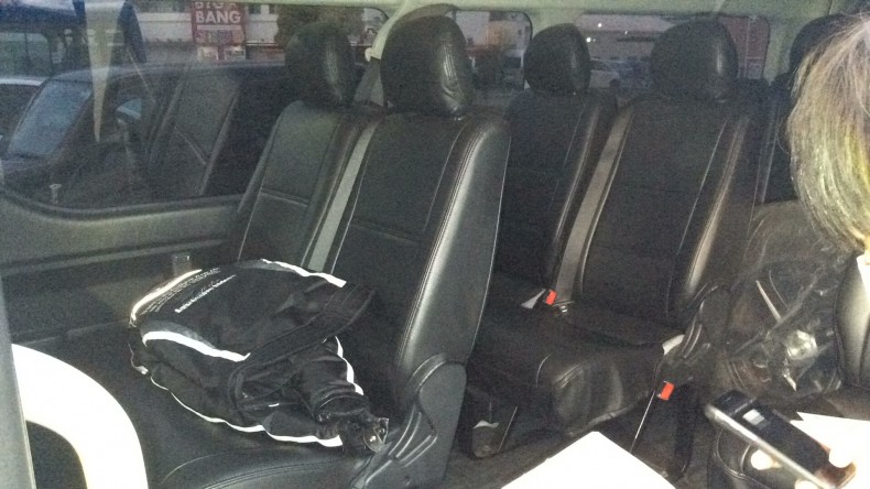 内装後方シート