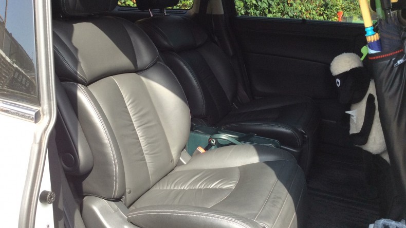 内装後方シート