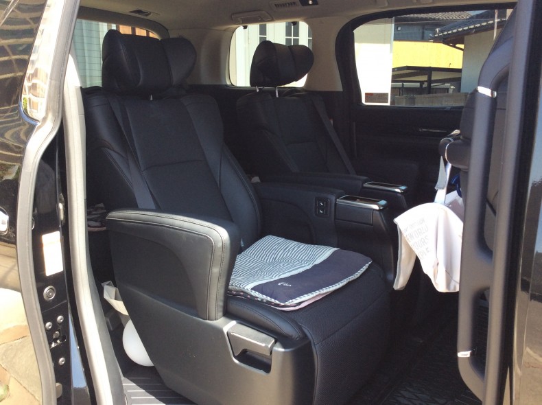 内装後方シート