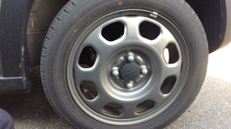 タイヤホイール前