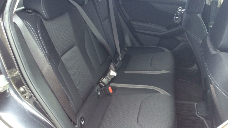 内装後方シート