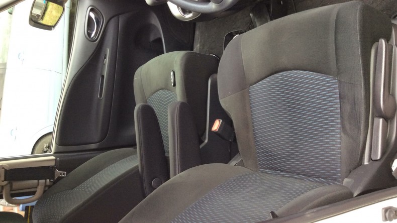 内装前方シート