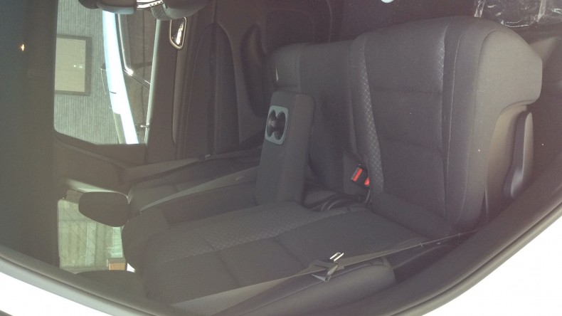 内装後方シート