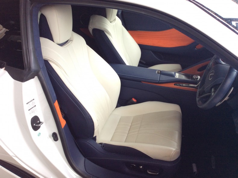 内装前方シート