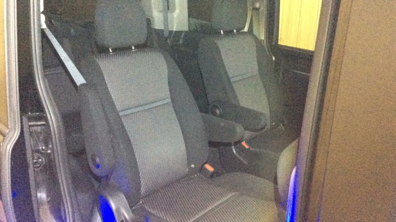 内装後方シート