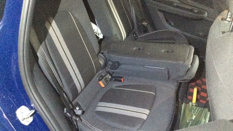 内装後方シート