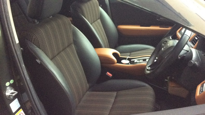 内装前方シート