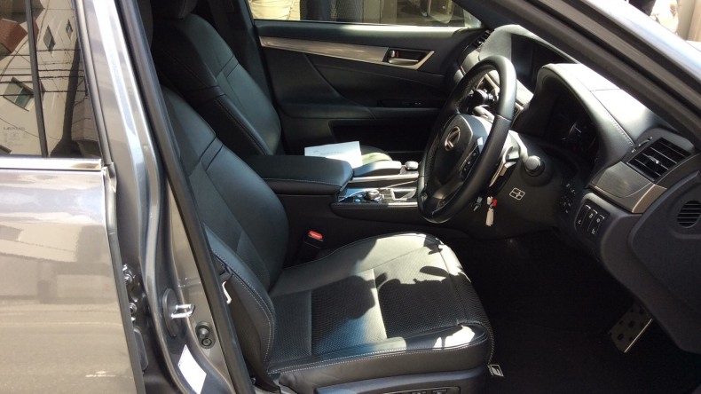 内装前方シート