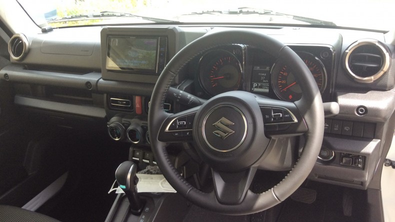 内装インパネ全体