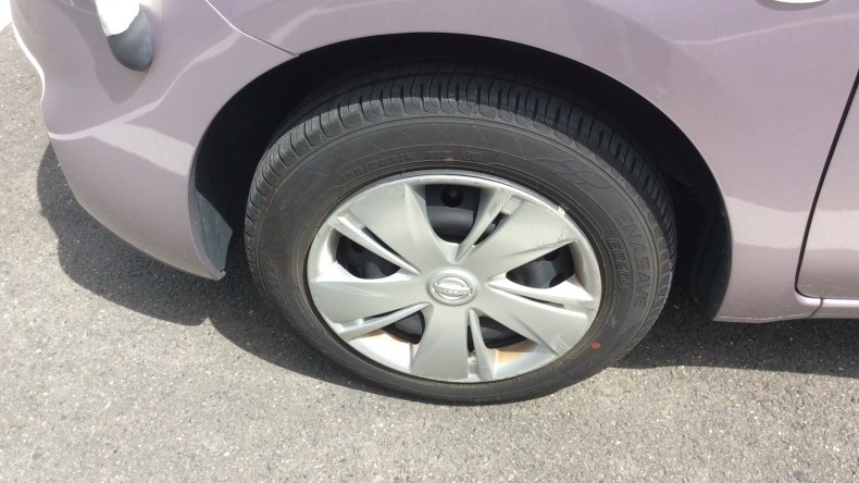 タイヤホイール前