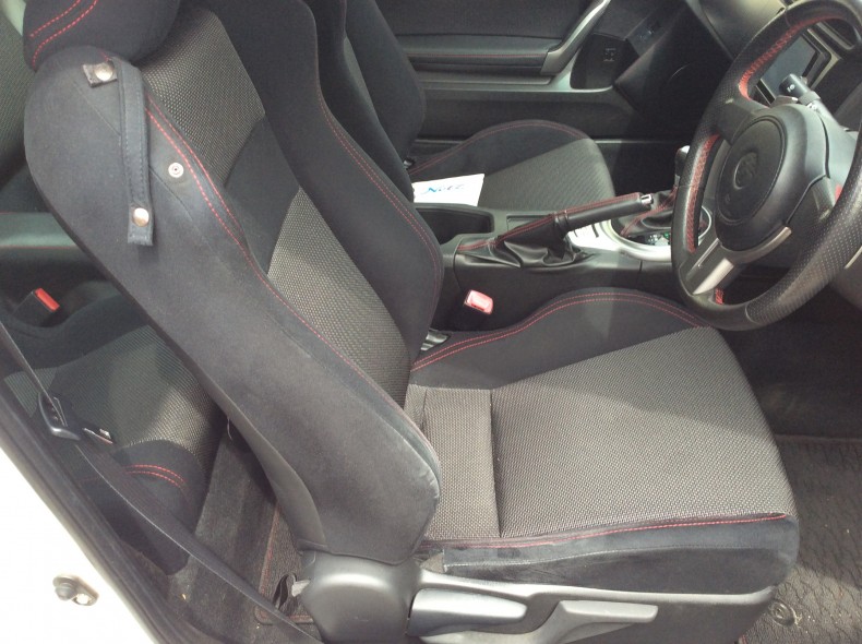 内装前方シート