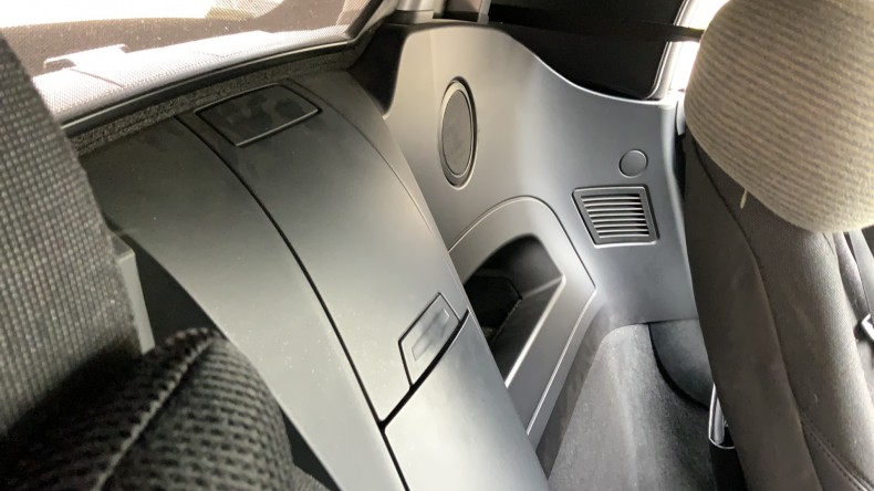 内装後方シート