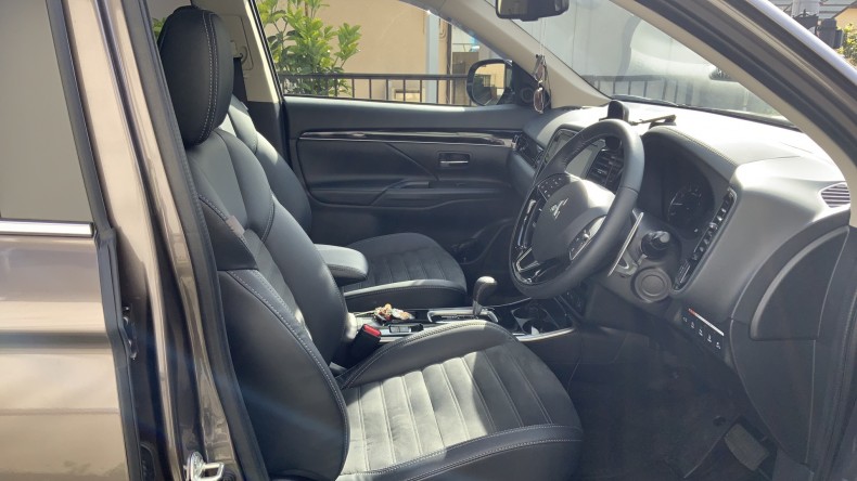 内装前方シート