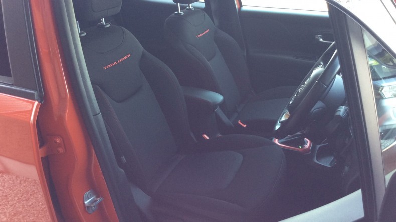 内装前方シート