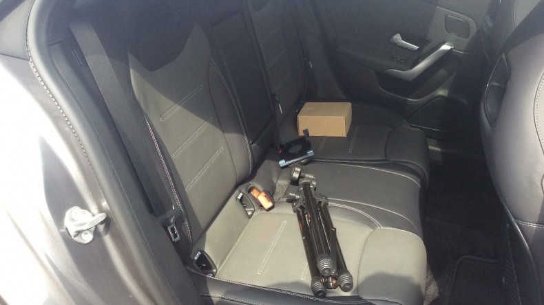 内装後方シート