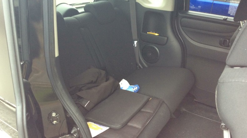 内装後方シート