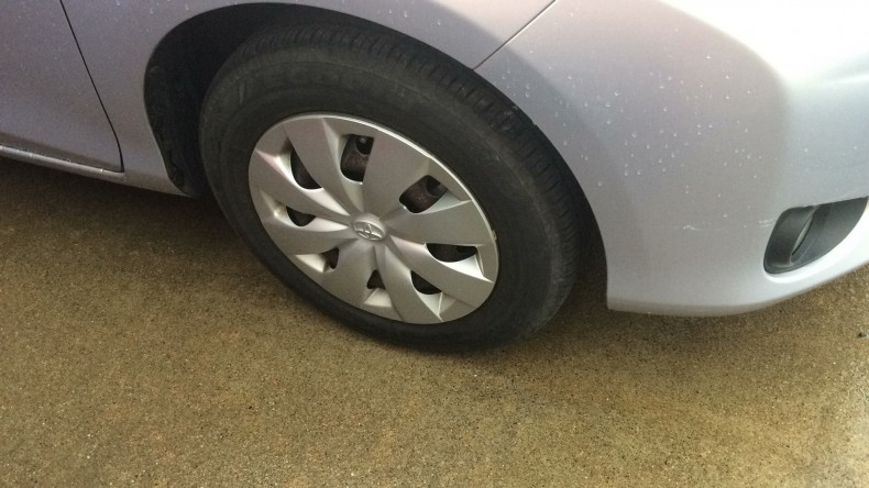 タイヤホイール前