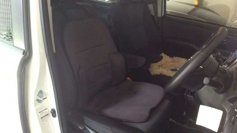 内装前方シート