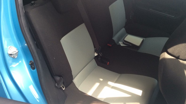 内装後方シート