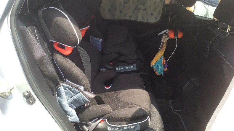 内装後方シート