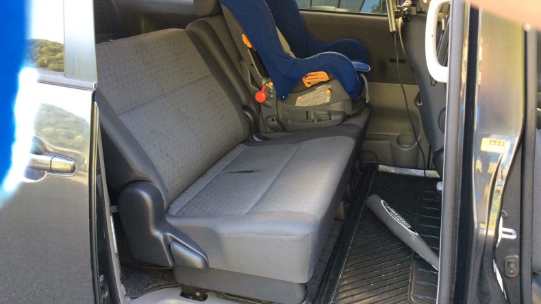 内装後方シート