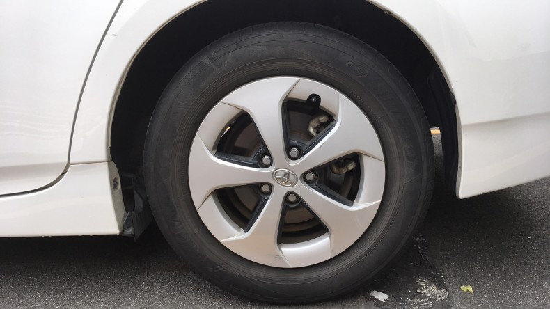 タイヤホイール前