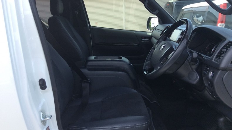 内装前方シート