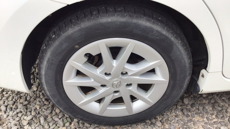 タイヤホイール前