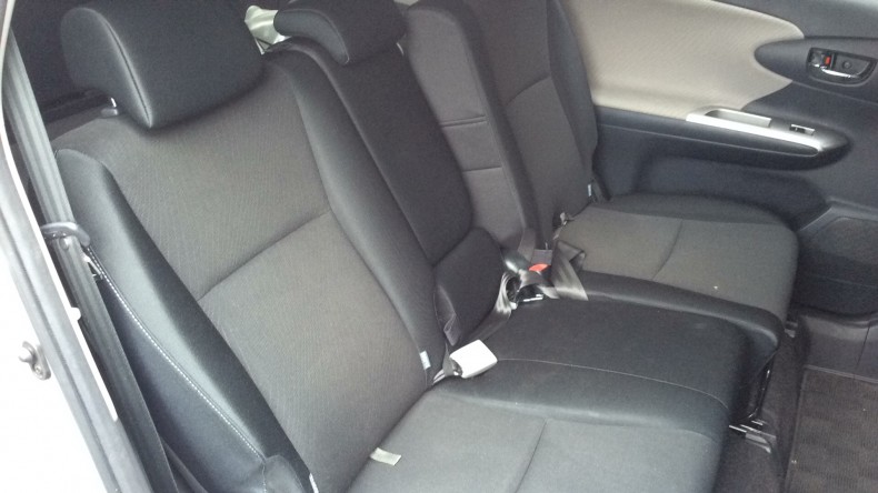 内装後方シート