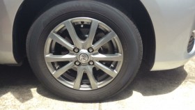 タイヤホイール前