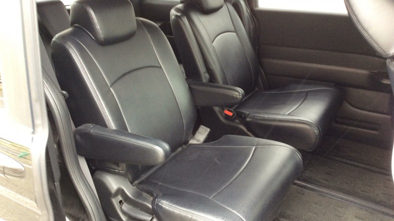 内装後方シート